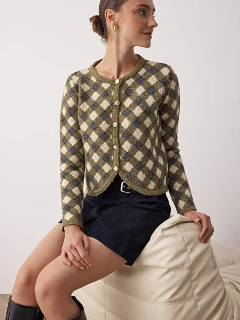 Noa Maison Vintage Argyle Crop Cardigan