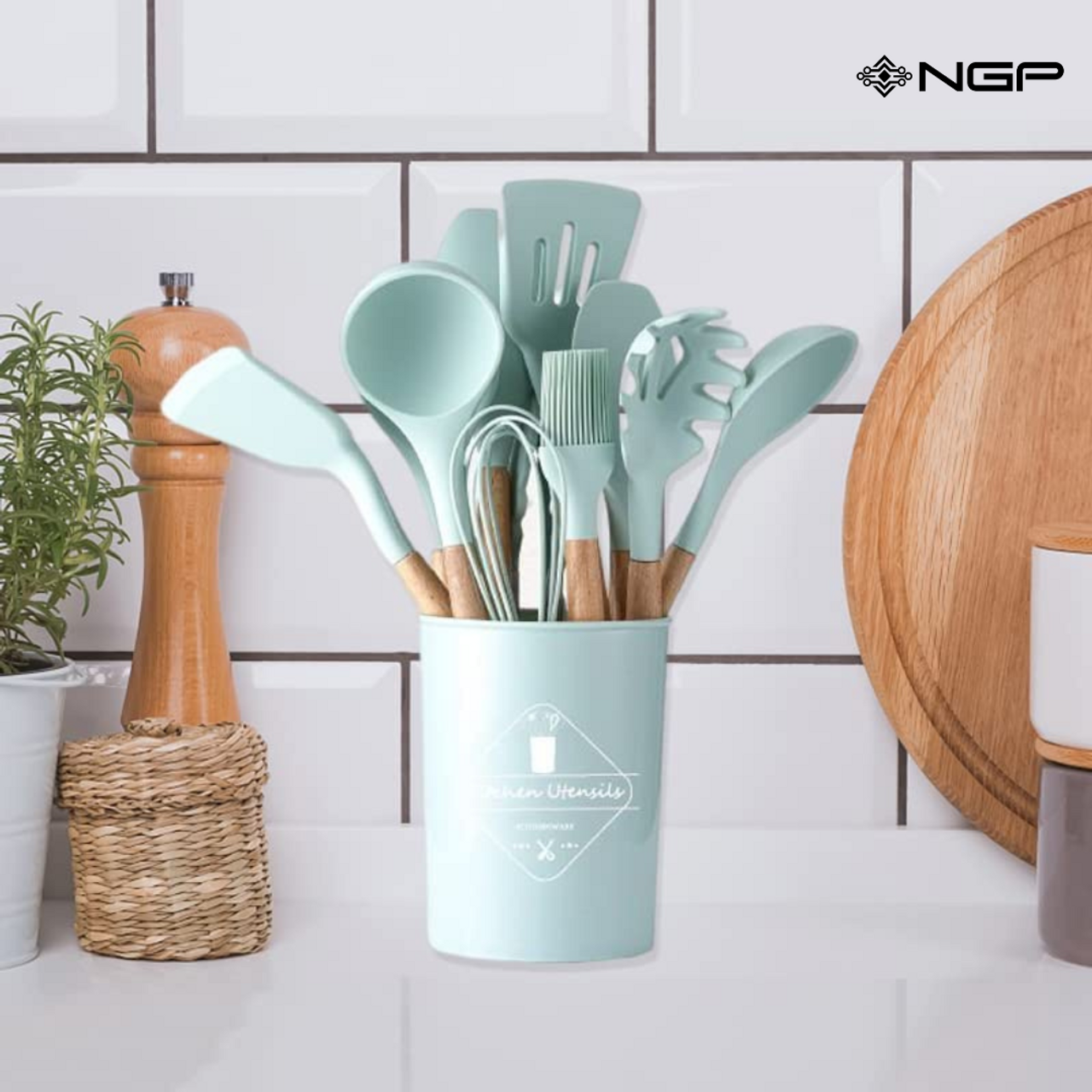 12Pcs Green Silicone Utensils with Wooden Handles Wholesale