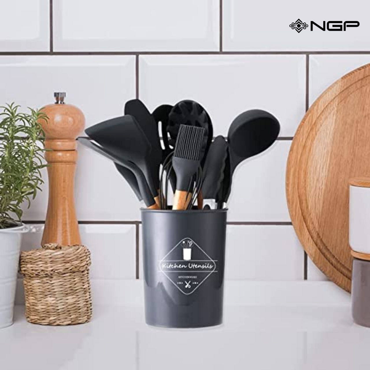 Set of Wooden Kitchen Utensils With a Utensil Holder Nonstick