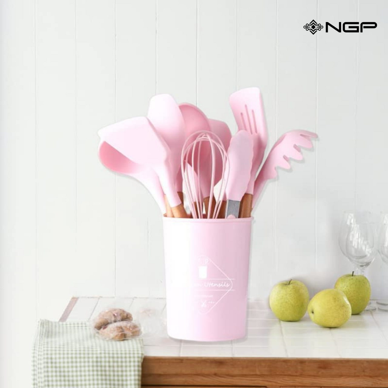 Kitchen Utensil Set - Premium Silicone Cooking Utensils - Nonstick Kitchen  Utensils - Kitchen Gadgets Cookware Set - Best Kitchen Tool Set for Baking  Cooking & Mixing,Pink Duck Tongue Scraper 