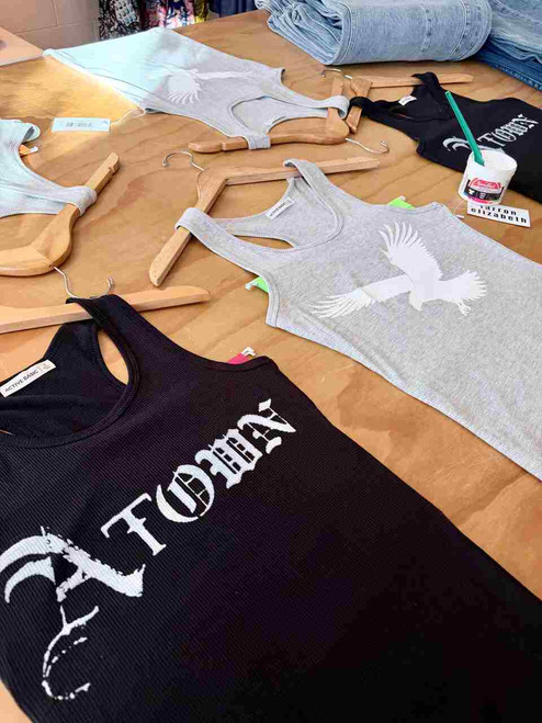 A Town Tank - Black