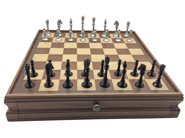 Staunton Chess Set - Polished vs Black sides
