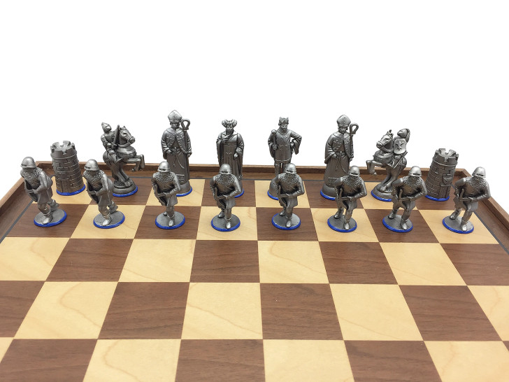 Medieval Battle of Agincourt Antique Finish Chess French side