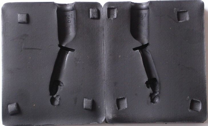 Moulds that can be used to cast a Wiseman with a Turban.