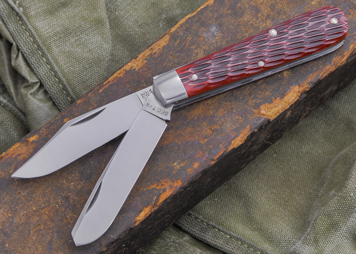 Great Eastern Cutlery 15 Tidioute Farmboy's Knife Rust Red Jig