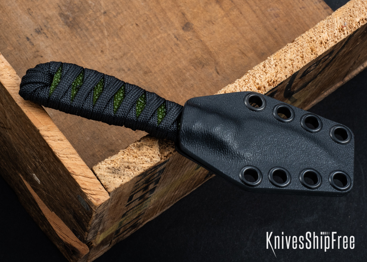 Auxiliary Manufacturing: Tsume - Black Stingray & Paracord Wrap