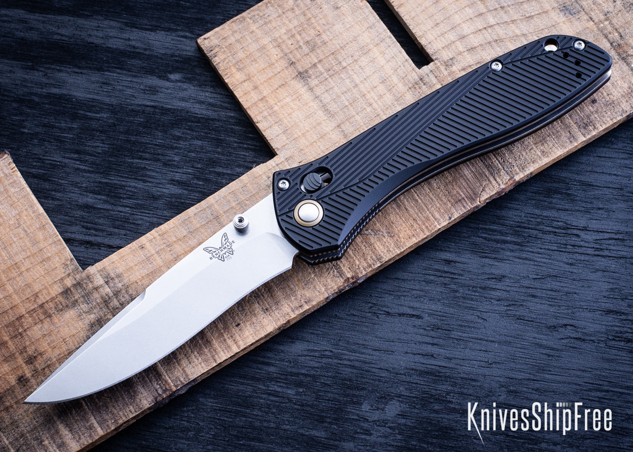 Benchmade Knives: 710-25 Seven Ten - AXIS Lock - Black Aluminum - M390