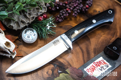 Bark River Knives: Classic Semi Skinner - MagnaCut - Black G-10 - Red Liners