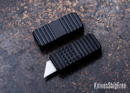 Rivery MFG: Zero V2 - Manual OTF Utility Knife - Gemstone Pattern - Black 