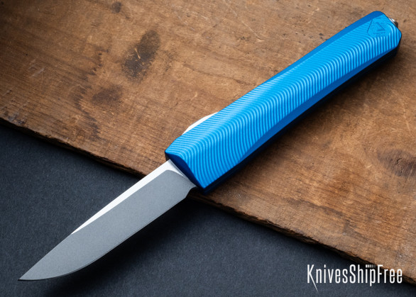 Core Edge USA: 0331 Pulsar OTF - Blue Anodized Aluminum - MagnaCut - Blasted Single Edge