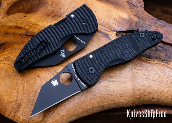 Spyderco: MicroJimbo Salt Blackout - Compression Lock - Textured Black G-10 - CPM MagnaCut - Black DLC