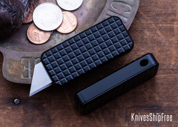 Rivery MFG: Zero - Manual OTF Utility Knife - Grenade Pattern - Black Aluminum