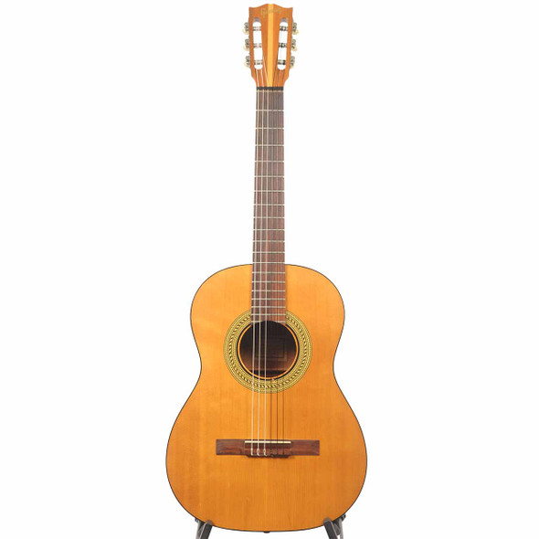 Gibson 1968 C-0 Classical Guitar with Case Used Front