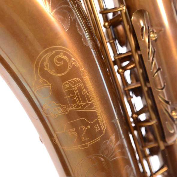 Eastman Winds 52nd Street Pro Tenor Saxophone card