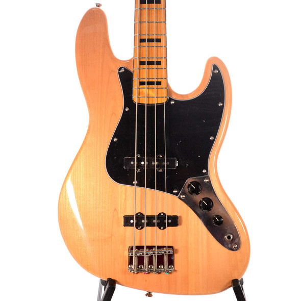 Squier® Classic Vibe 70s Jazz Bass Maple Fingerboard Natural