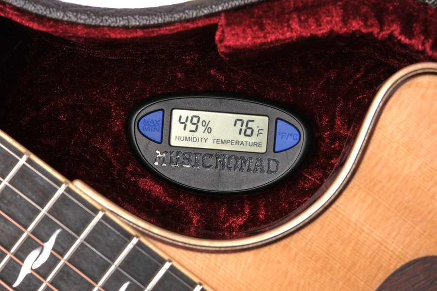 Music Nomad MN306 Guitar Humidifier & Humidity-Temperature Monitor Pak 