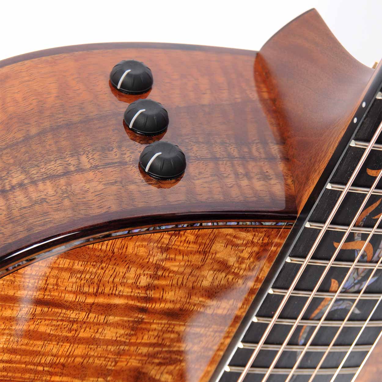 Taylor Custom #26: Grand Auditorium, AA Hawaiian Koa/AA Hawaiian