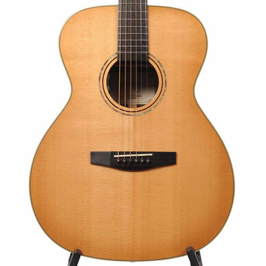 Alvarez LF70e Daybreak Acoustic-Electric Guitar with Gigbag Used