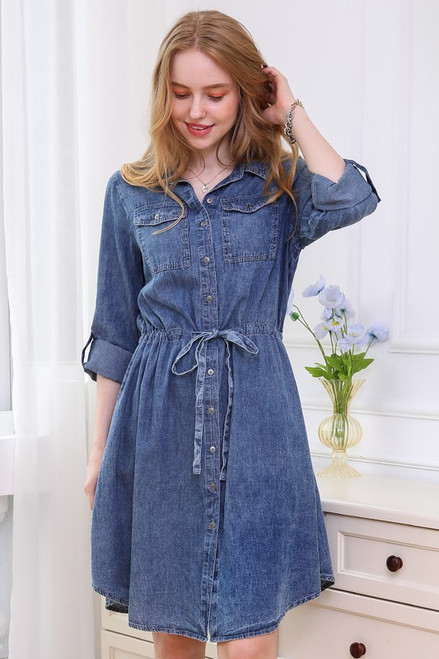 Perfect for casual wear
Plus size Button Up Denim Chambray Dress with drawstring waistband and lower tab sleeve. 100% Cotton