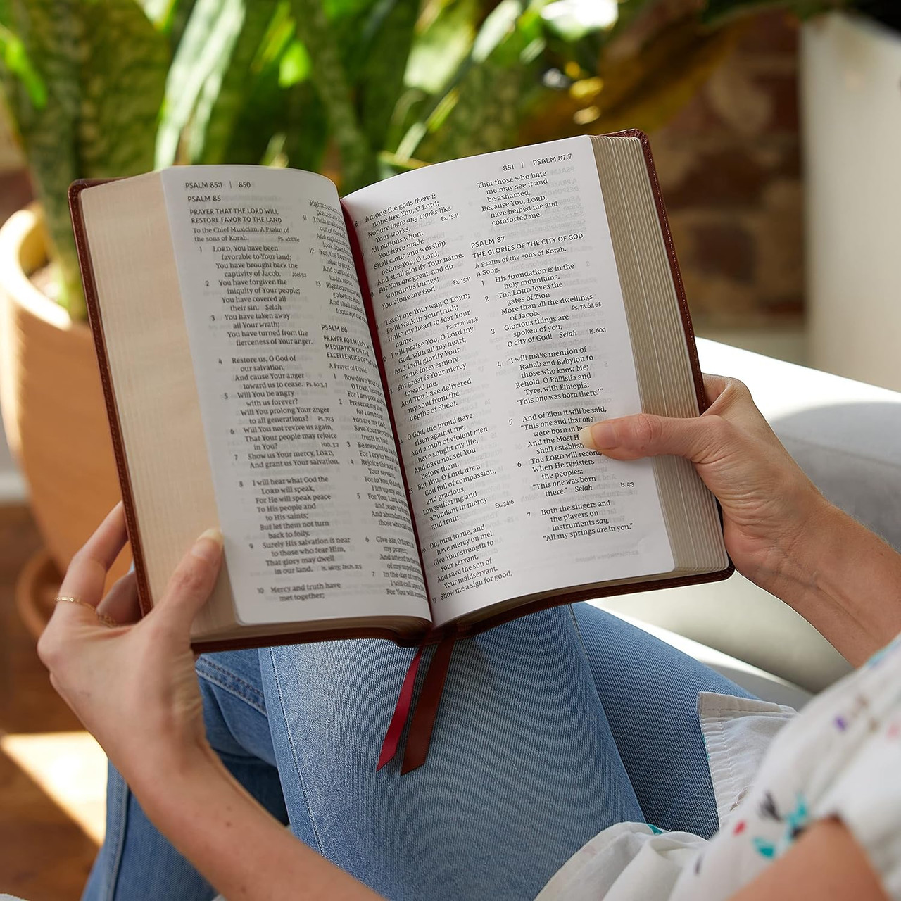 nkjv-personal-reference-large-print-bible-museum-of-the-bible-store