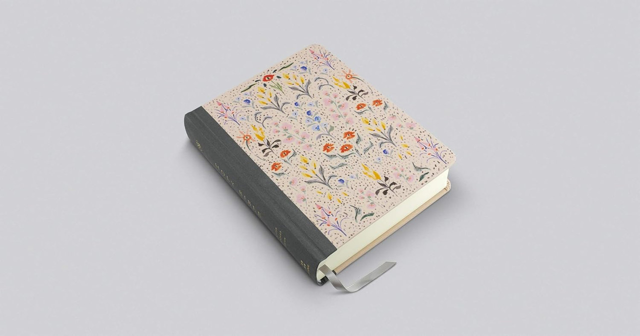 ESV Single Column Journaling Bible in Bloom - Museum of the Bible