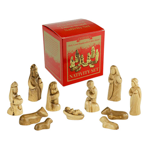 The image shows a Nativity box set made of olive wood with its gift-giving box. 