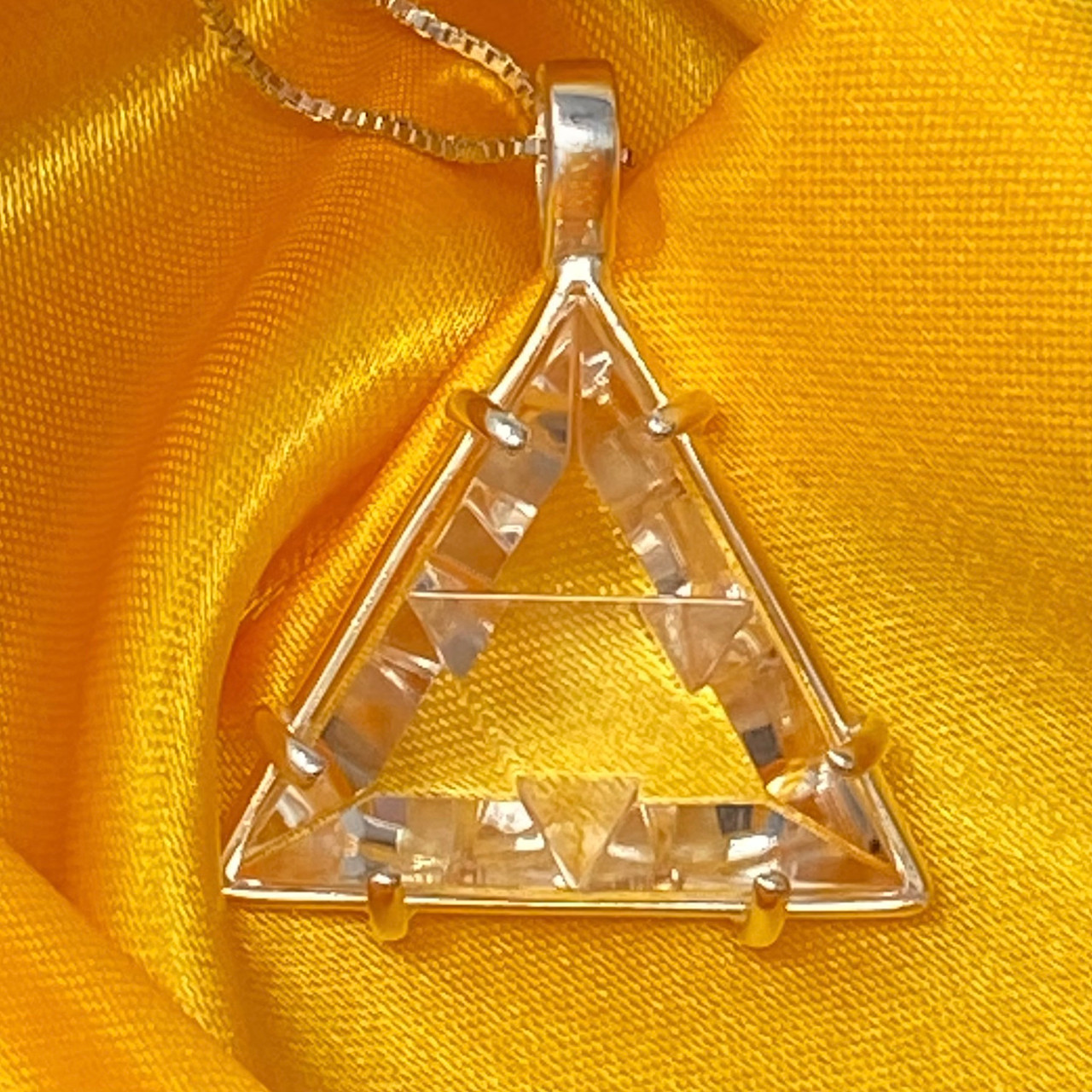 Vogel Crystal Pendants Crystal Light and Sound