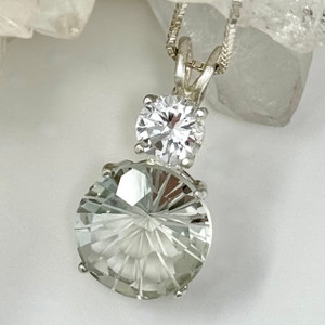 Prasiolite Super Nova Crowned with White Topaz Prasiolite Super Nova Crowned with White Topaz