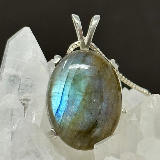 Labradorite Pendant set in 925 Sterling silver