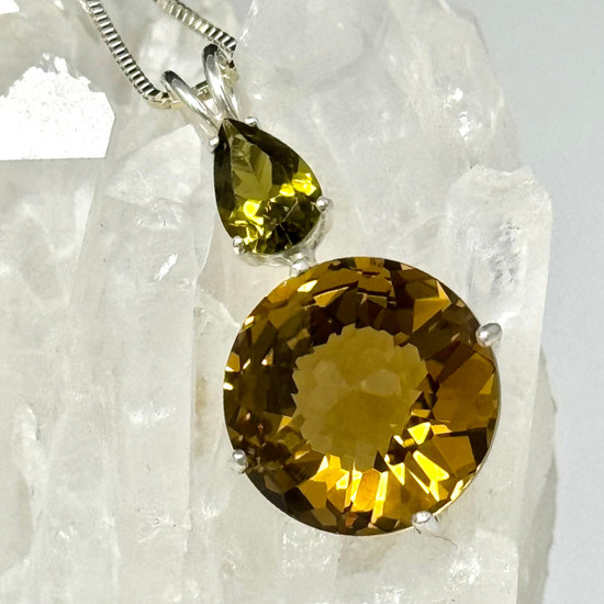 Citrine Radiant Heart™ crowned with Green Tourmaline