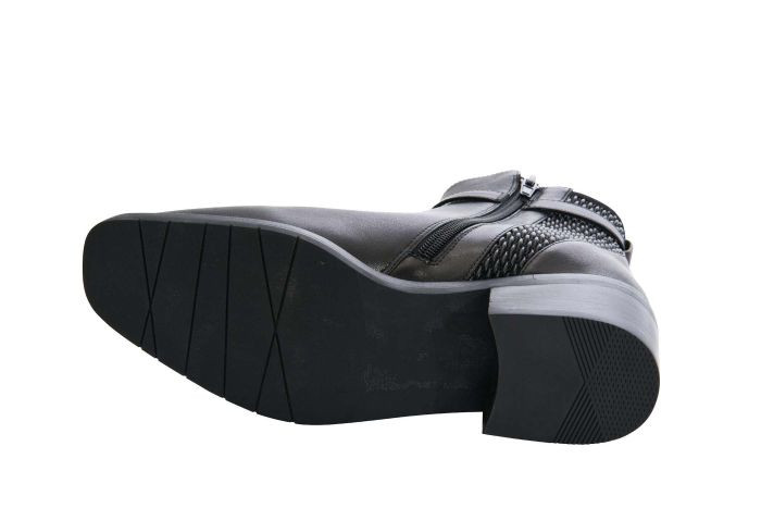 VANELi Women's Serene Slip-On Flat - Quilted & Comfortable