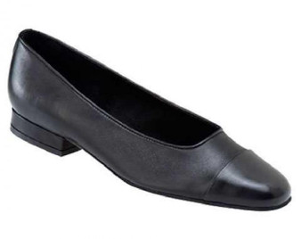 Vaneli Women's FC-313 Flat in Black Ecco Nappa