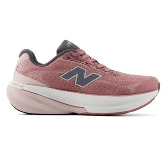 New Balance Women's 860 v15 in Rosewood