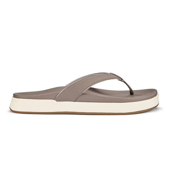 Olukai Women's Nu'a Pi'o Beach Sandals in Warm Taupe