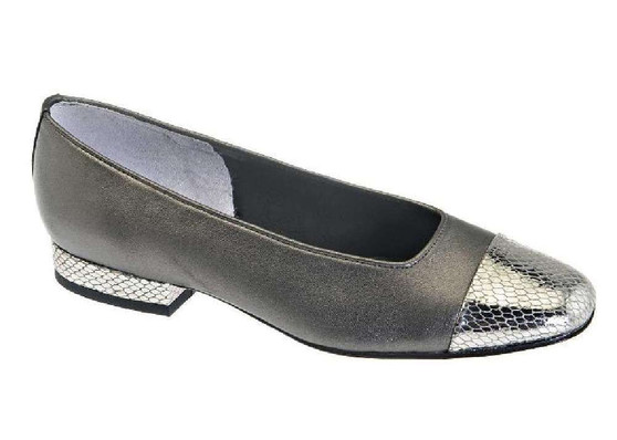 Vaneli Women's FC-313 Flat in Pewter Pearl/Silver Snake