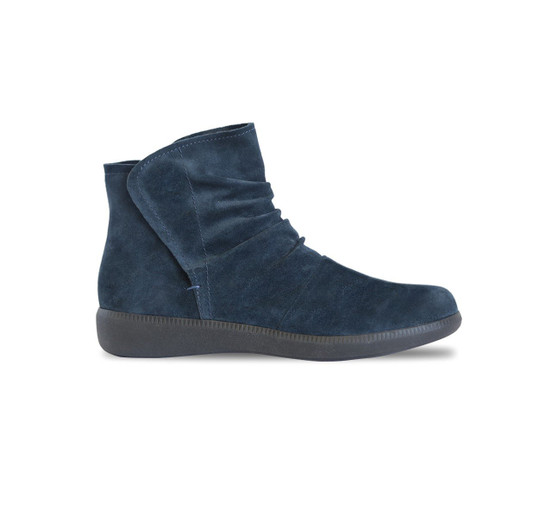 Munro Women's Scout Boot in Deep Indigo Suede