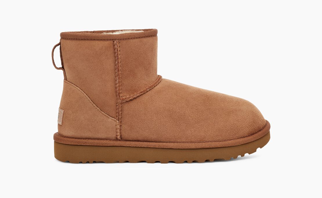 UGG Women's Classic Mini II Boot in Chestnut - Daniels Shoes