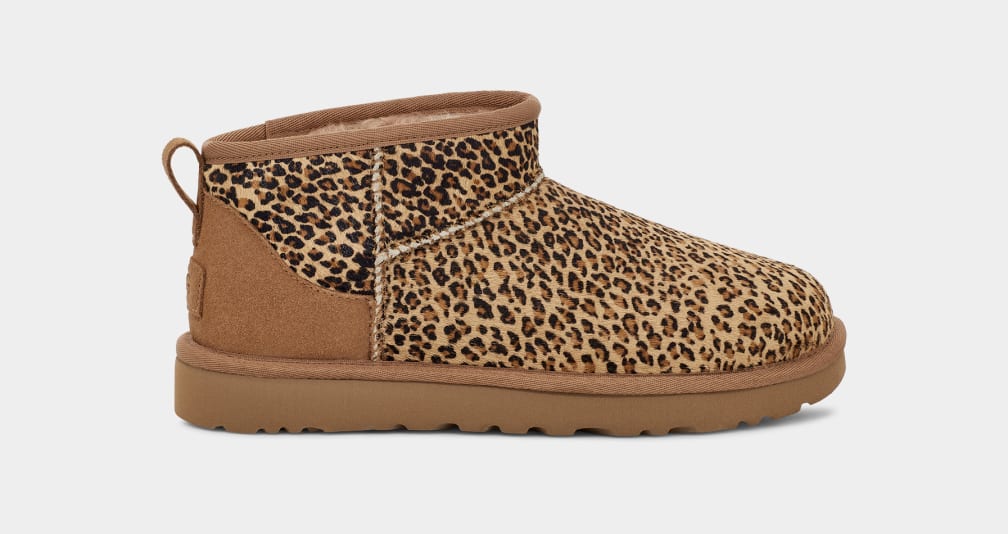 靴 UGG Luxe Spill Seam Mini 1094988 Ugg luxe spill seam mini boot 2025