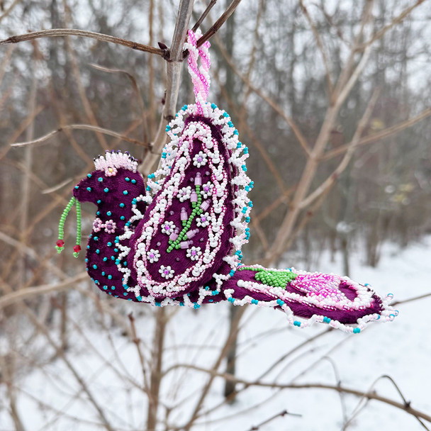 Tuscarora Beaded Bird - Magenta 1 with Keepsake Box