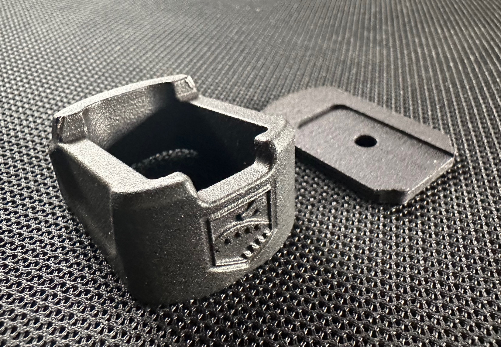 【レア：付属品完備】ACRONYM P38-E チェコ製 Mサイズ NDZ Sig P365 Fuse & X Macro Aluminum Magazine Base Plate Grooved