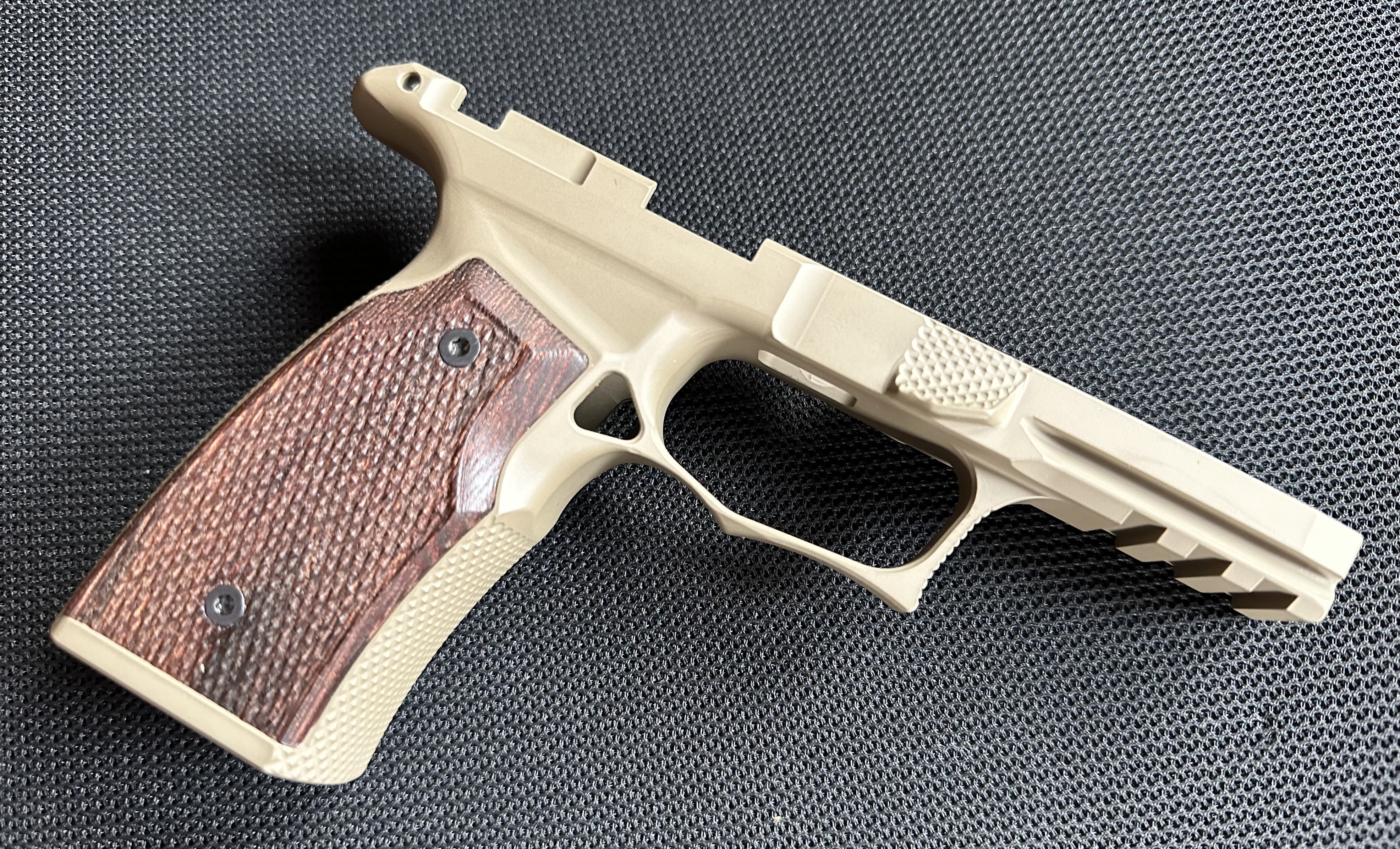 SBGM08-G2. Sharps Bros grip module for the P365 XMacro - FDE