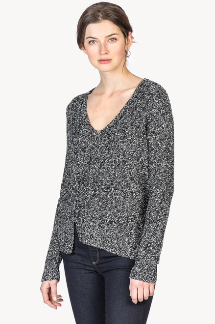 L/S Seamed V-Neck - Black/ivory