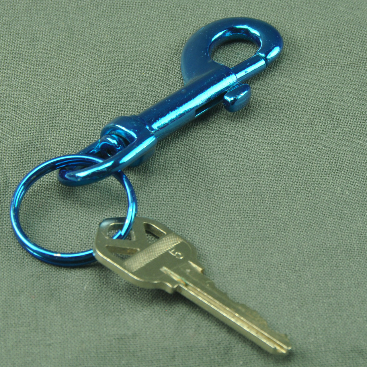 Shop for and Buy Heavy Duty Medium Snap Clip Key Ring - Solid