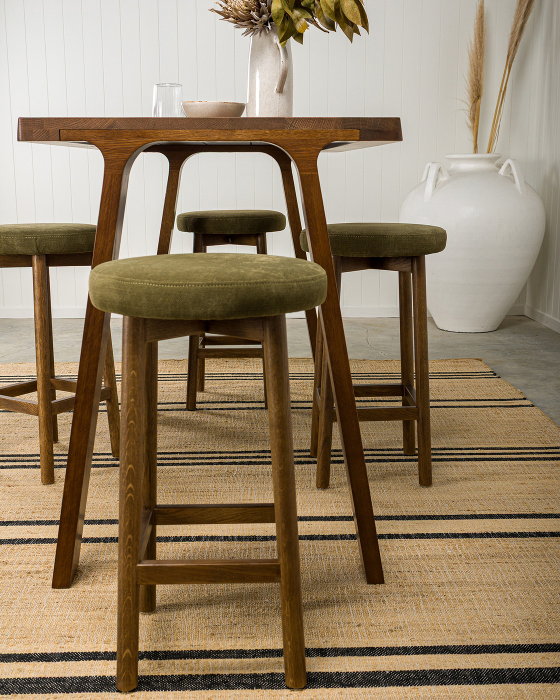 Harrison Bar Leaner - 140X70Cm 90H, Dark Oak