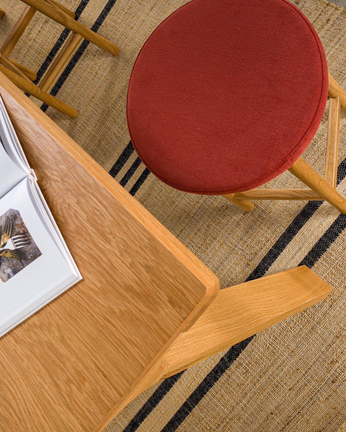 Curve Bar Stool - Natural Oak, Brick Seat 75cm