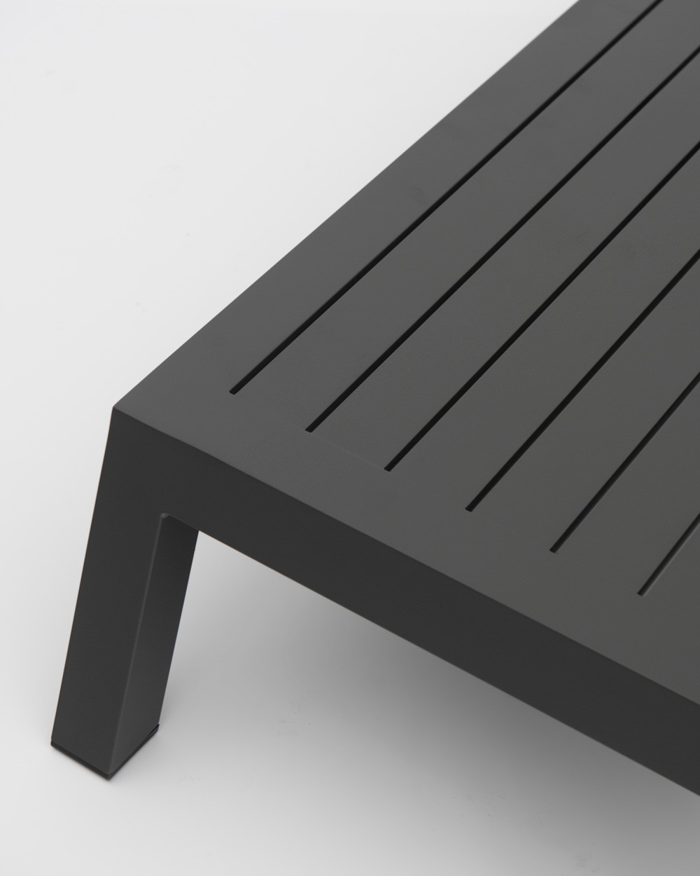 Havelock Lounge Outdoor Setting - Charcoal