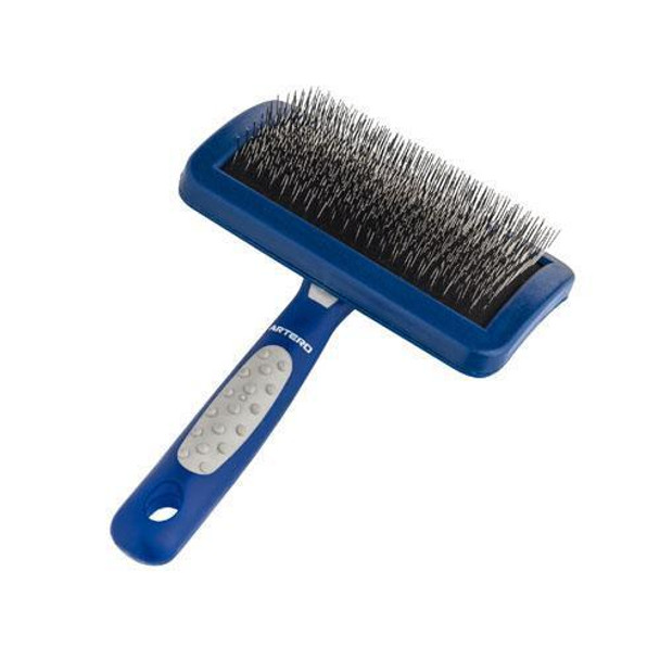 Artero Strong Everyday Slicker Brush