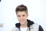 What did Justin Bieber do to his teeth?