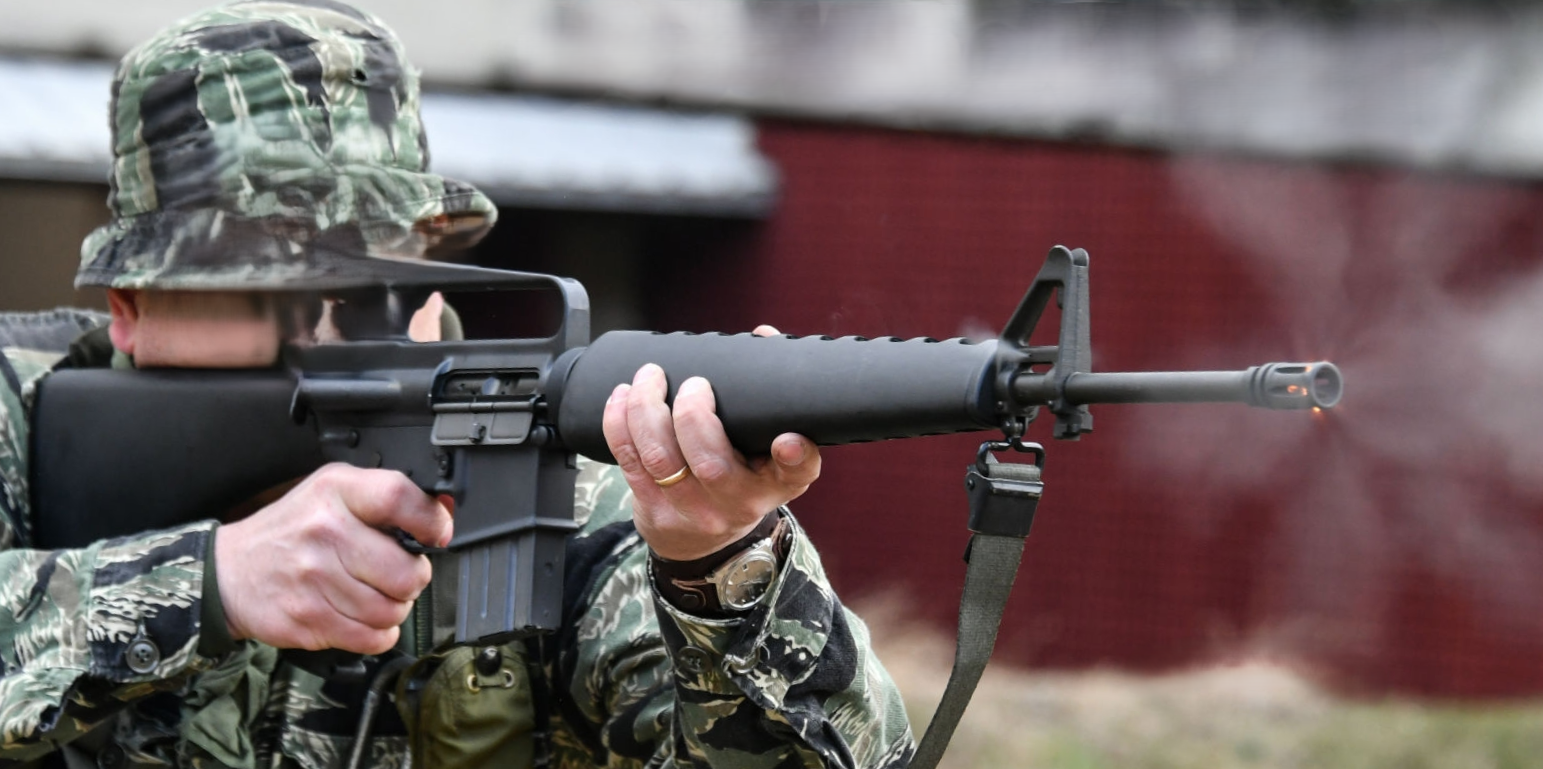 m16a1-shooting.png