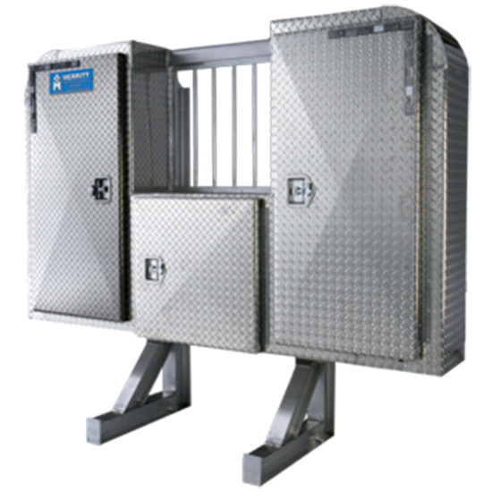 80 Inch Merritt 68 X Dyna-Light Diamond Plate Aluminum 3 Door Cab Rack With Chain Hangers And Jail Bar Center